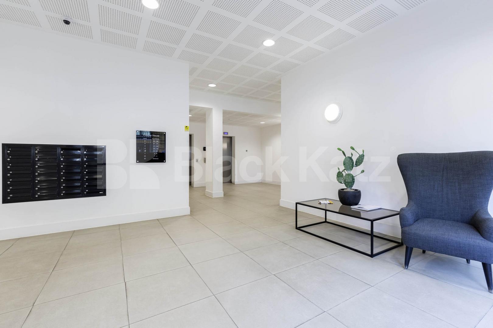 New Development 2 bed 2 bath with large balcony close to kings cross Market Road, Caledonian Road